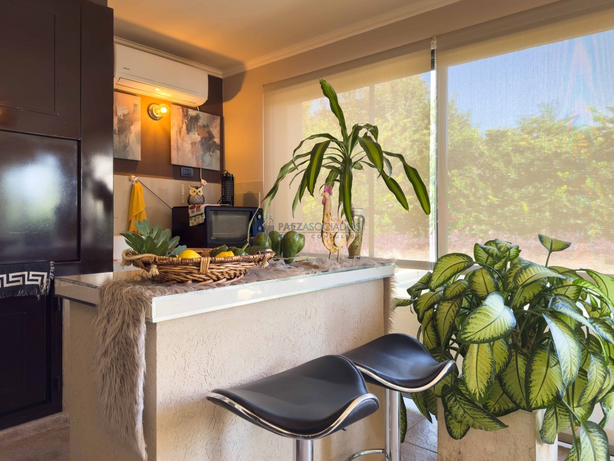 Moderna y acogedora casa en venta en exclusivo barrio privado con vigilancia 24 hs