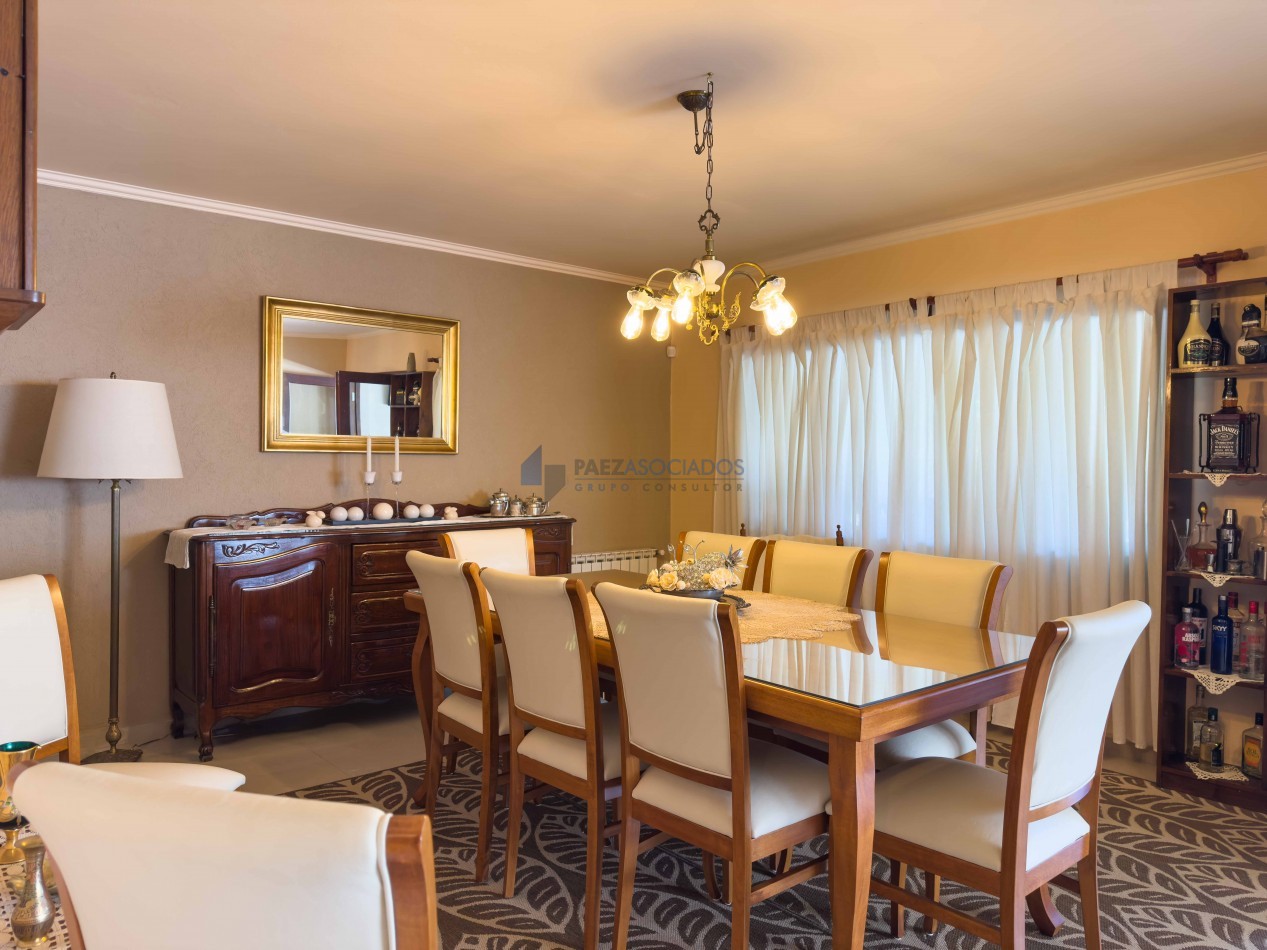Moderna y acogedora casa en venta en exclusivo barrio privado con vigilancia 24 hs